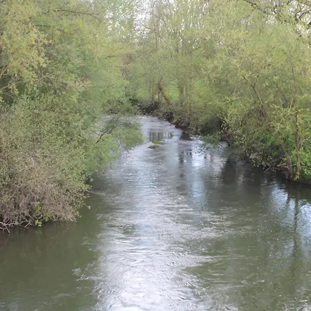 Nyaraló In Erloy, Oise Valley Erloy